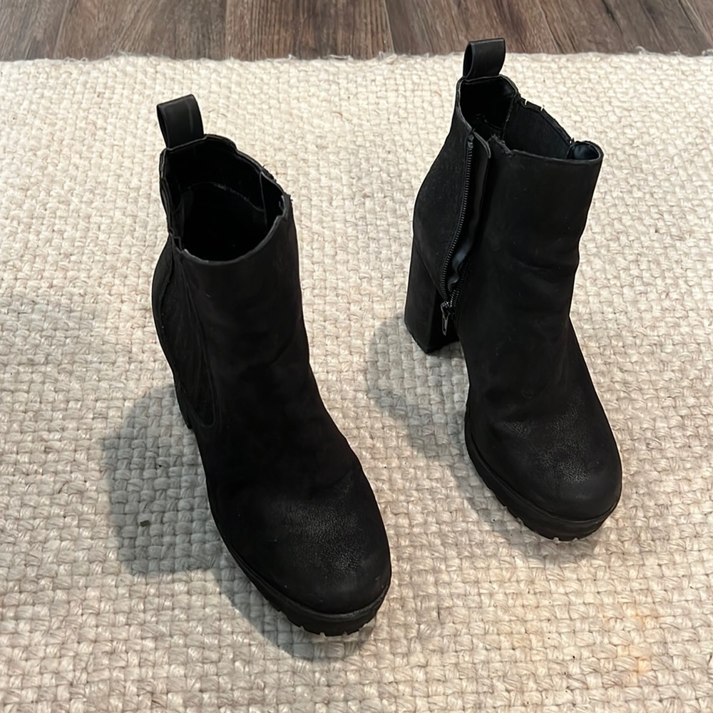 Mix No. 6 black booties